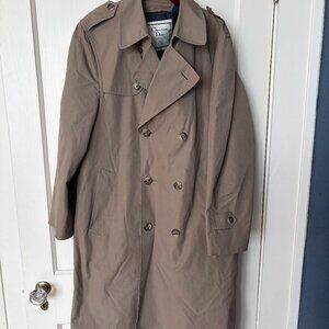 Men's Christian Dior Le Connaisseur trench coat size 38R no belt Thinsulate